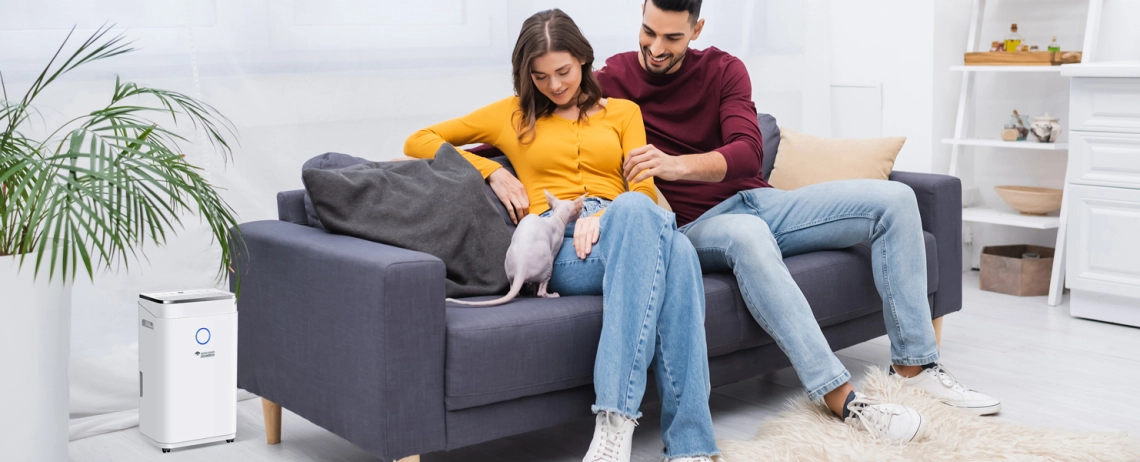 Leistungsstarker MyCond Roomer Smart 25 Luftentfeuchter für den Hausgebrauch.