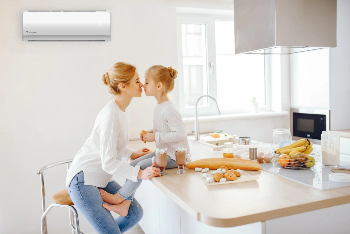 MyCond MHW Wandmontierter Gebläsekonvektor mit LED-Anzeige und Schlafmodus.