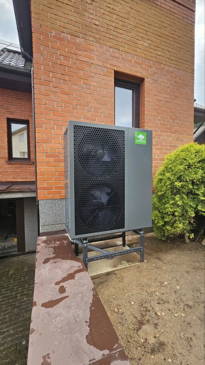 Wohnhaus mit Mycond Wärmepumpe der BeeEco-Serie