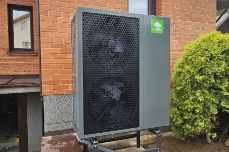Wohnhaus mit Mycond Wärmepumpe der BeeEco-Serie